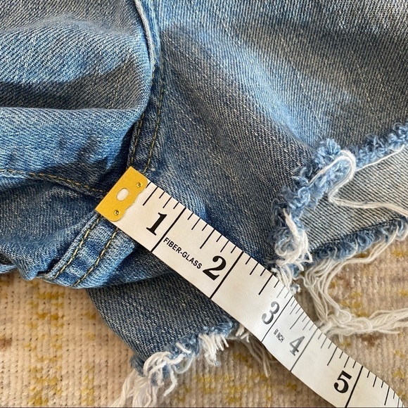 BDG Girlfriend High Rise Jean Shorts Urban Outfitters Blue Distressed Sz 34 - Picture 12 of 14